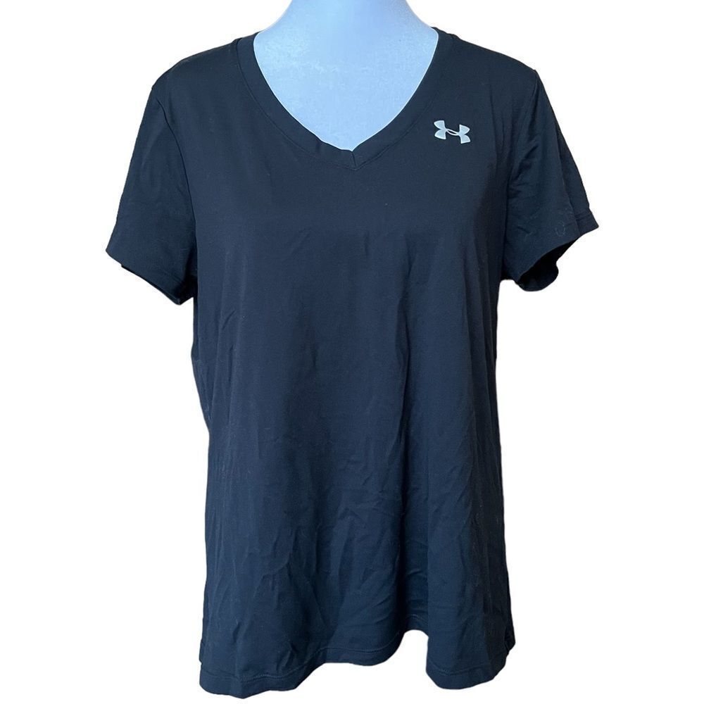 Under Armour black tee